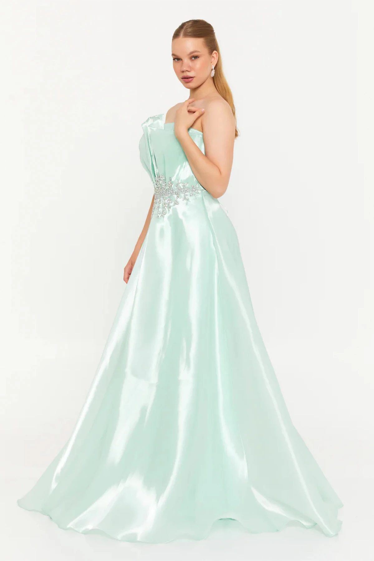 Straplez Uzun Tül A Kesim Abiye Balo Elbisesi - Nane