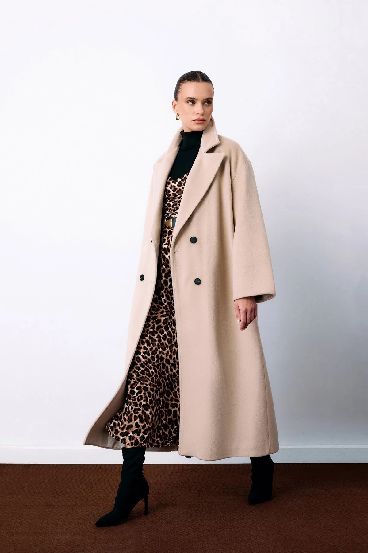 Bej Kruvaze Uzun Kadın Kaban