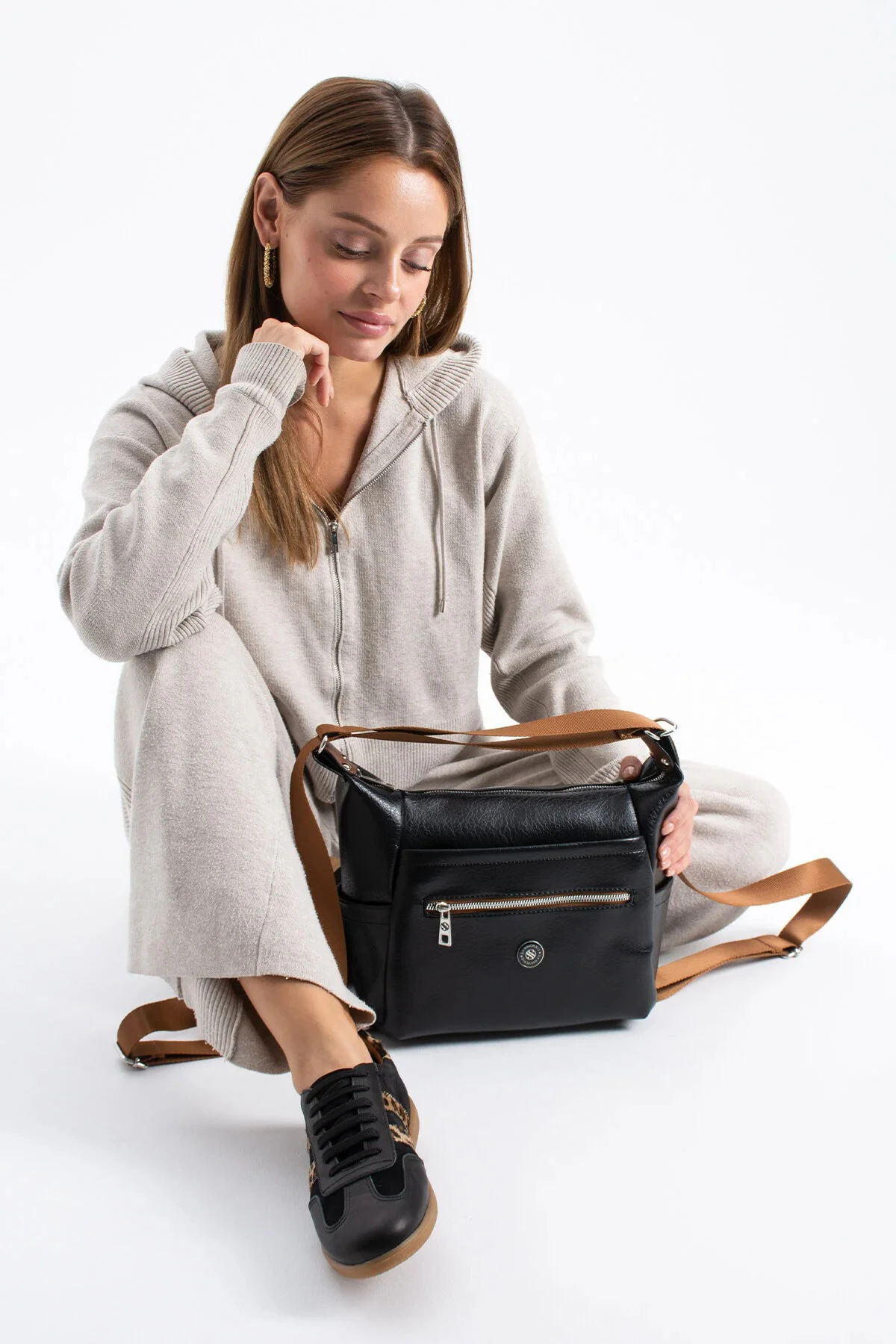 Kadın 4 Bölmeli Suni Yumuşak Deri Omuz ve Sırt Çantası - Siyah Taba