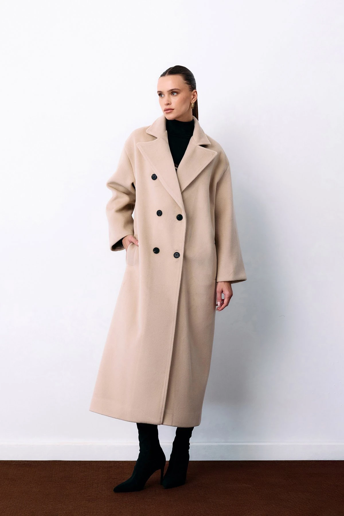 Bej Kruvaze Uzun Kadın Kaban