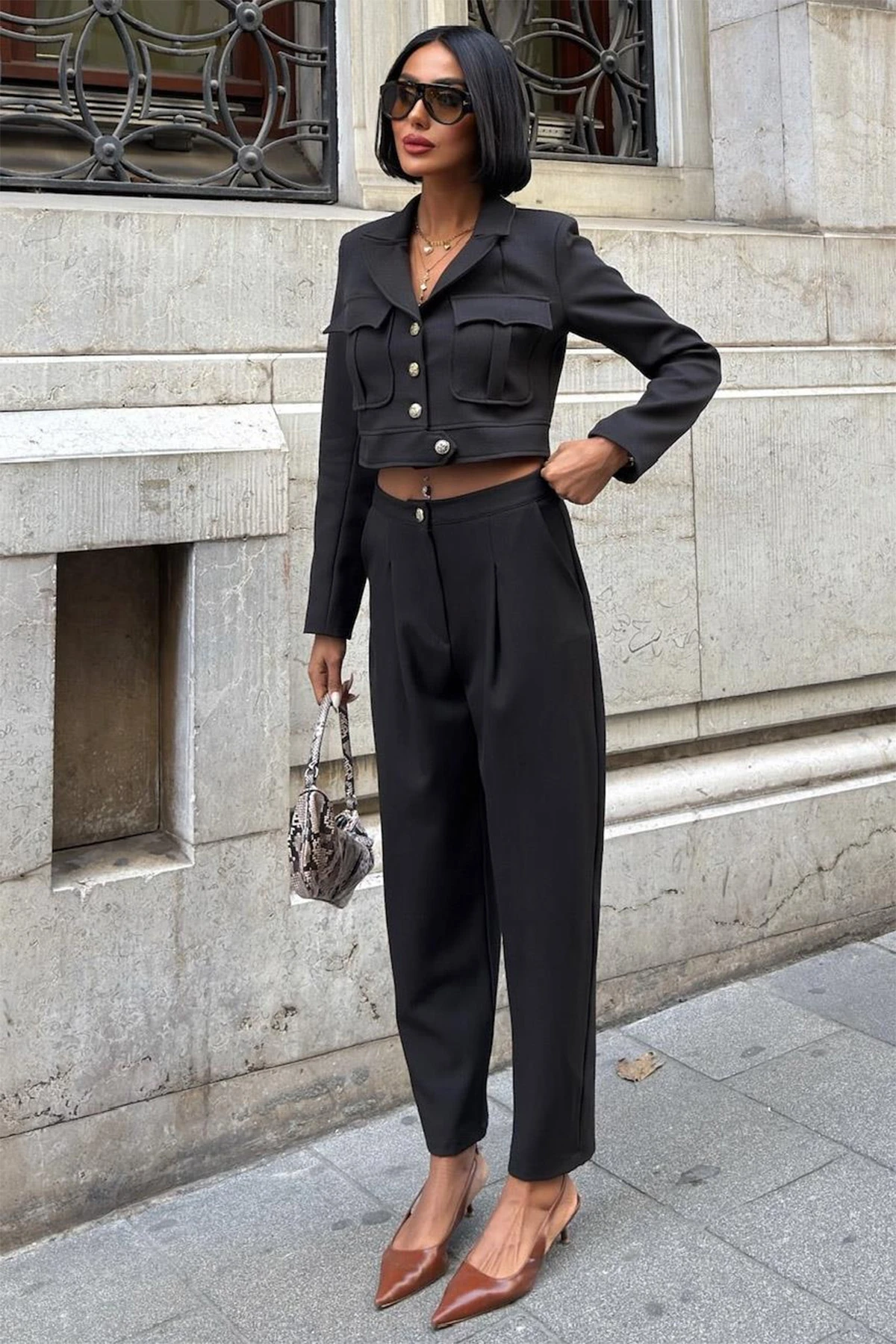 Crop Ceket ve Vintage Düğmeli Premium Kadın Takım