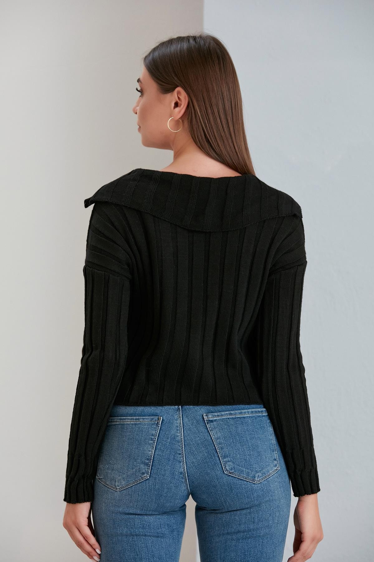 Kalın Fitilli Geniş Yaka Slim Fit Kısa Kadın Hırka - Siyah