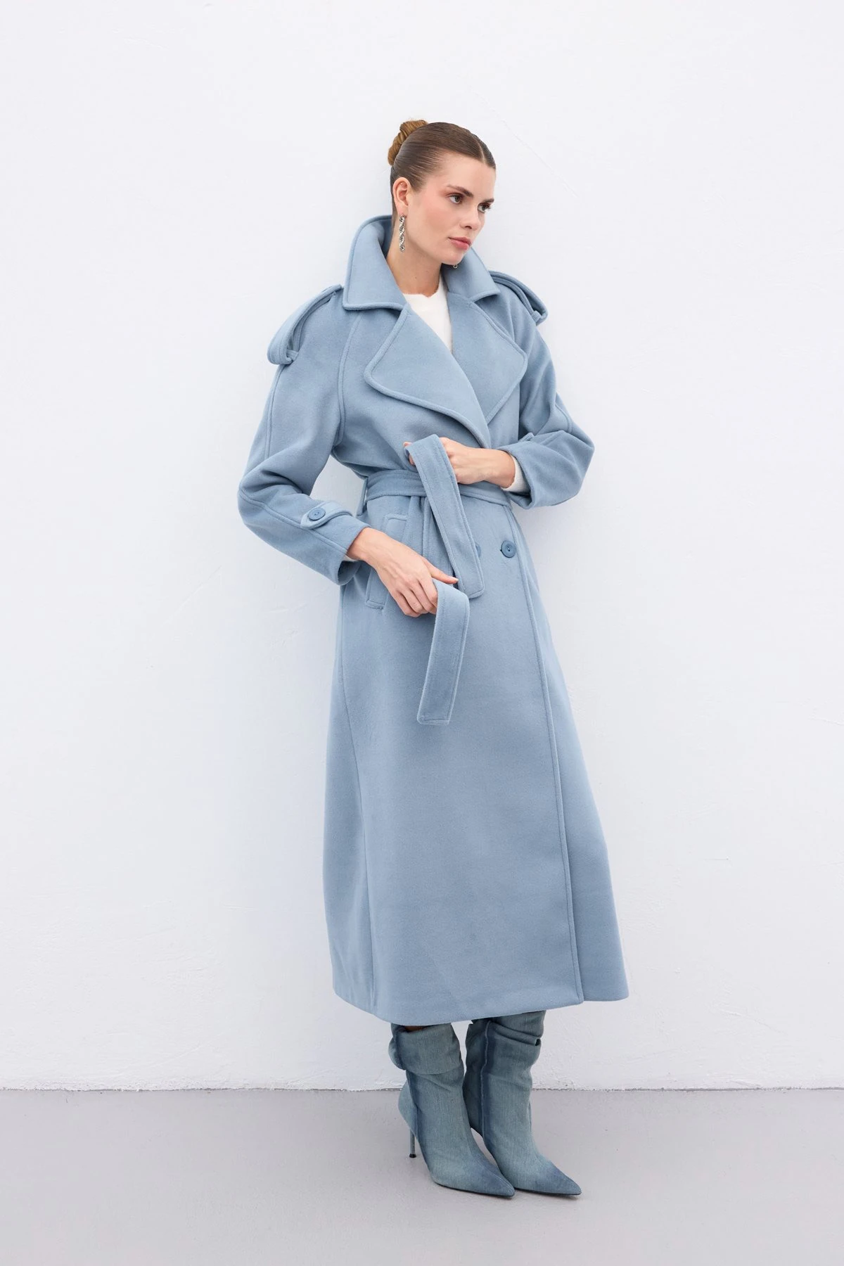 Apolet Detaylı Geniş Yaka Uzun Kadın Kaban - Синий