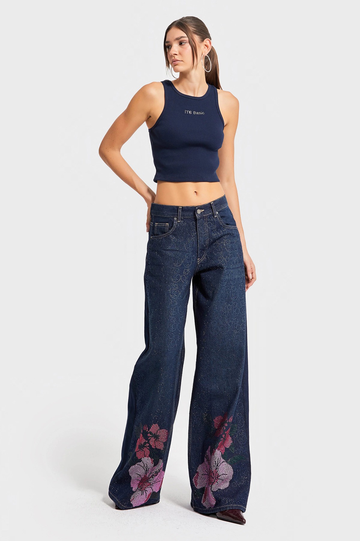 Parlak Taş Gül Detaylı Özel Tasarım Denim Jean