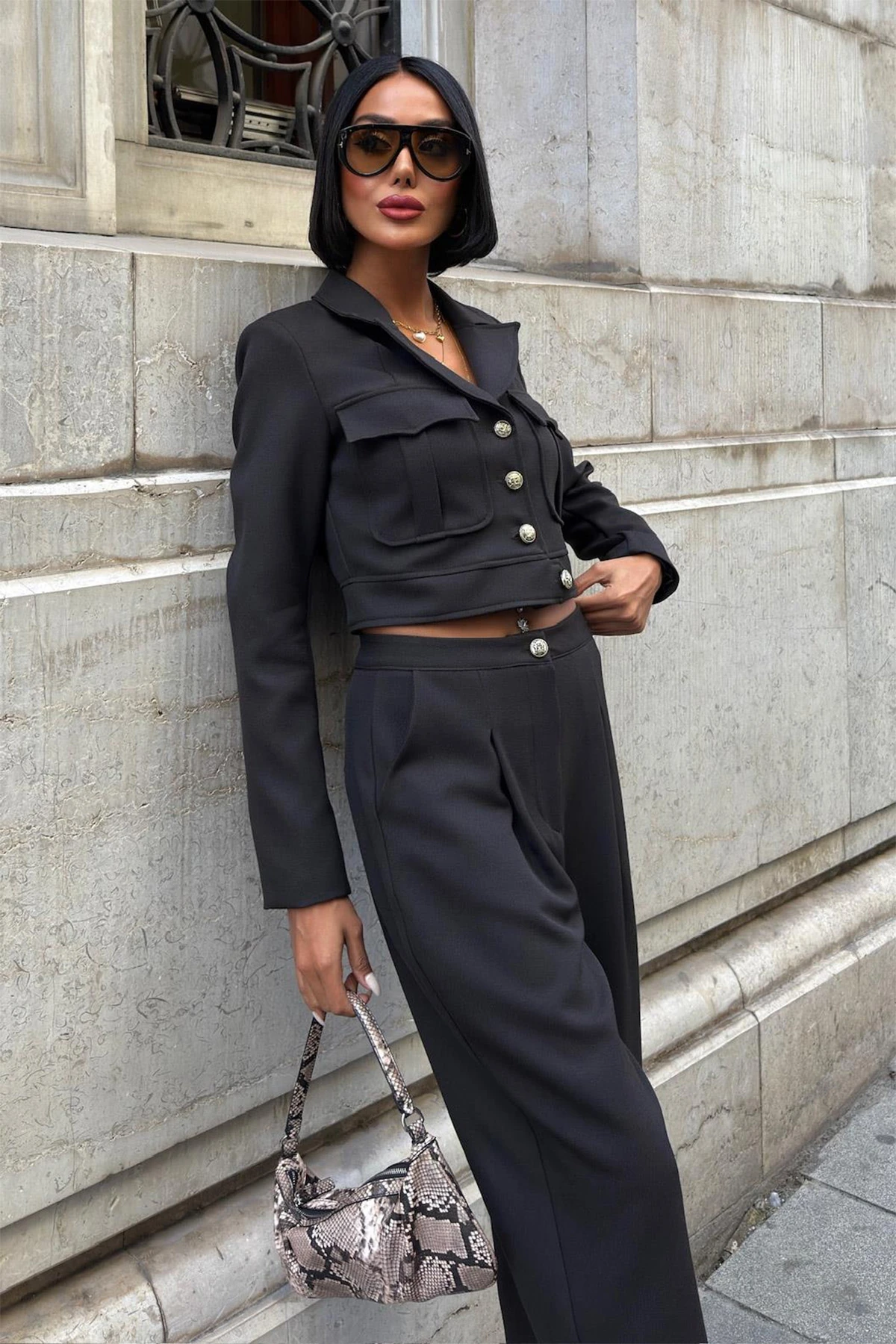 Crop Ceket ve Vintage Düğmeli Premium Kadın Takım