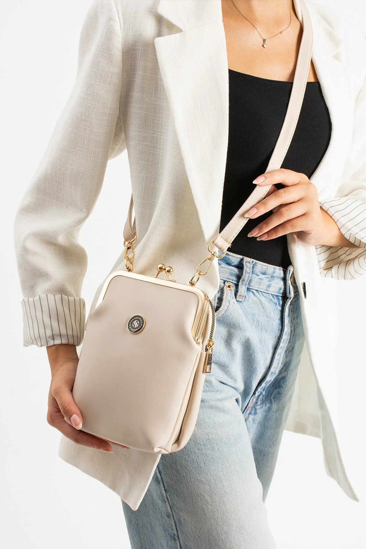 Gold Aksesuarlı Çapraz Askılı Suni Deri Omuz ve Çapraz Çanta - Krem