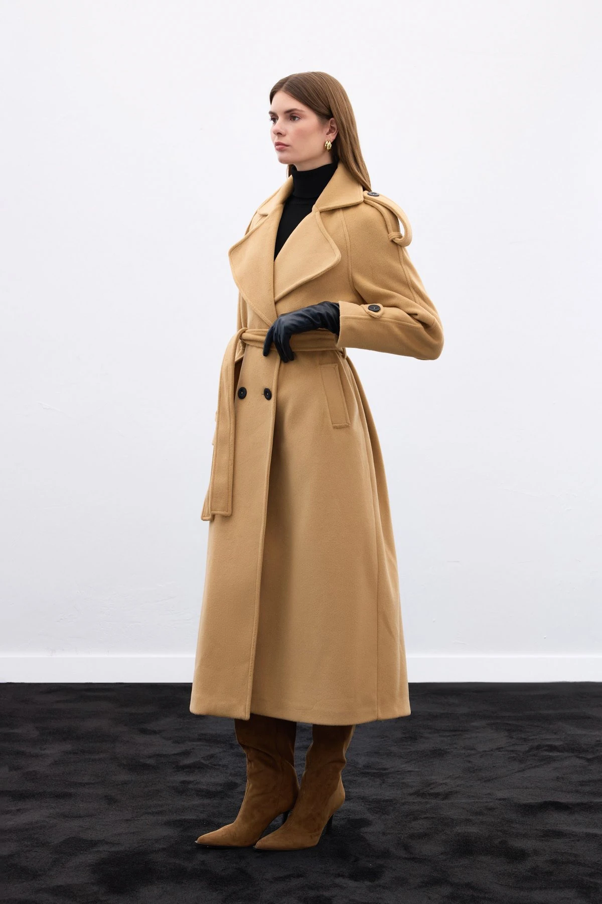 Apolet Detaylı Geniş Yaka Uzun Kadın Kaban - Верблюд