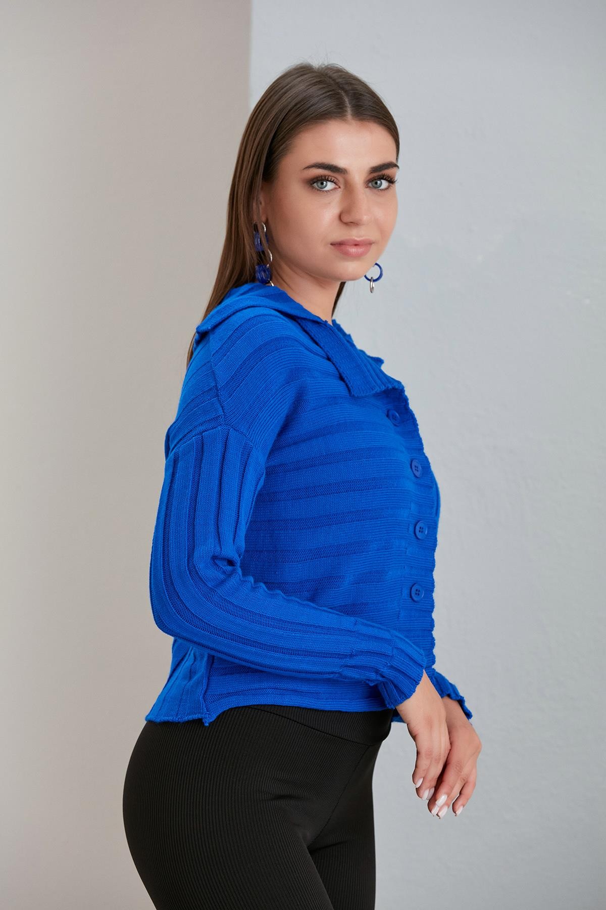 Kalın Fitilli Geniş Yaka Slim Fit Kısa Kadın Hırka - Sax Mavi