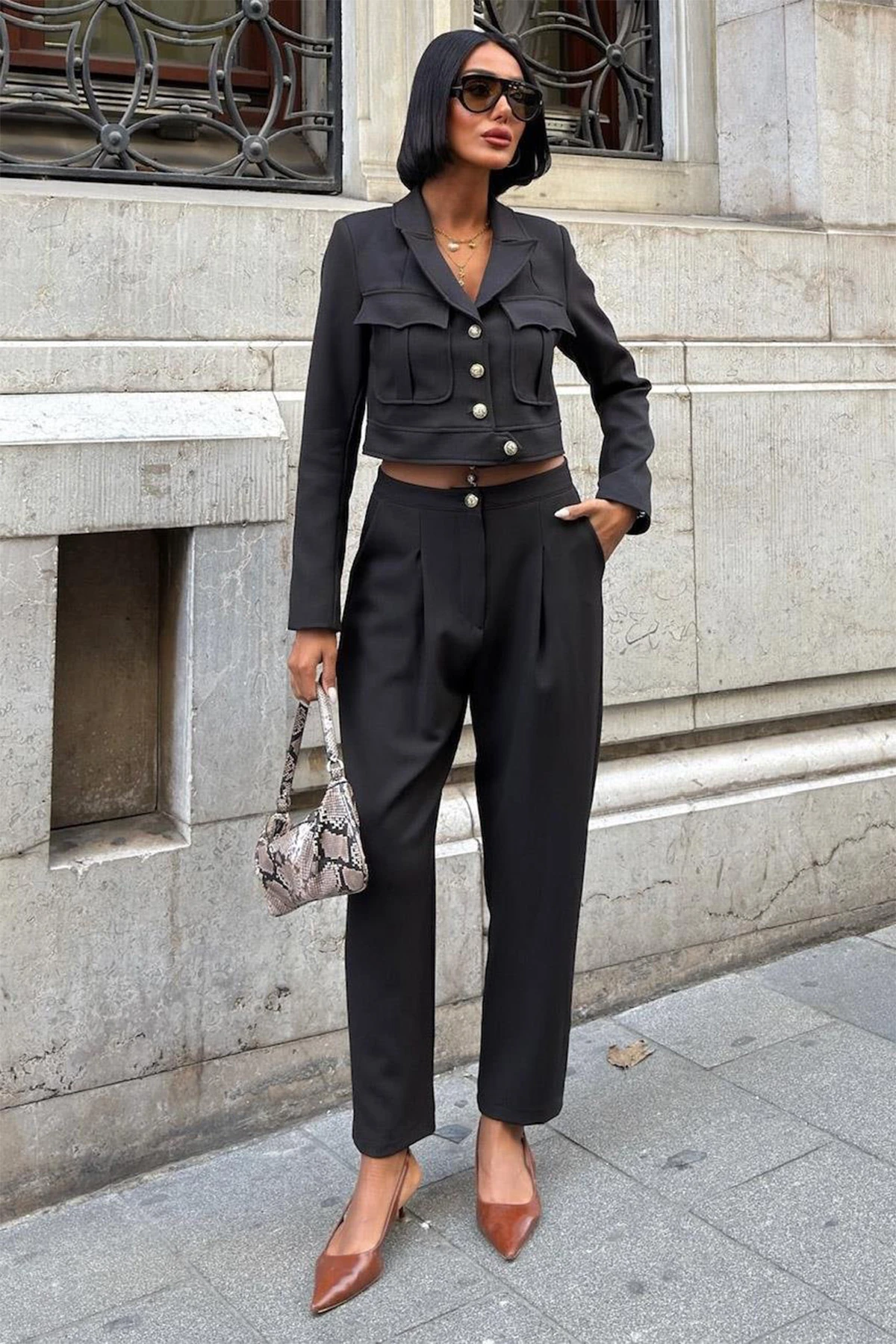 Crop Ceket ve Vintage Düğmeli Premium Kadın Takım