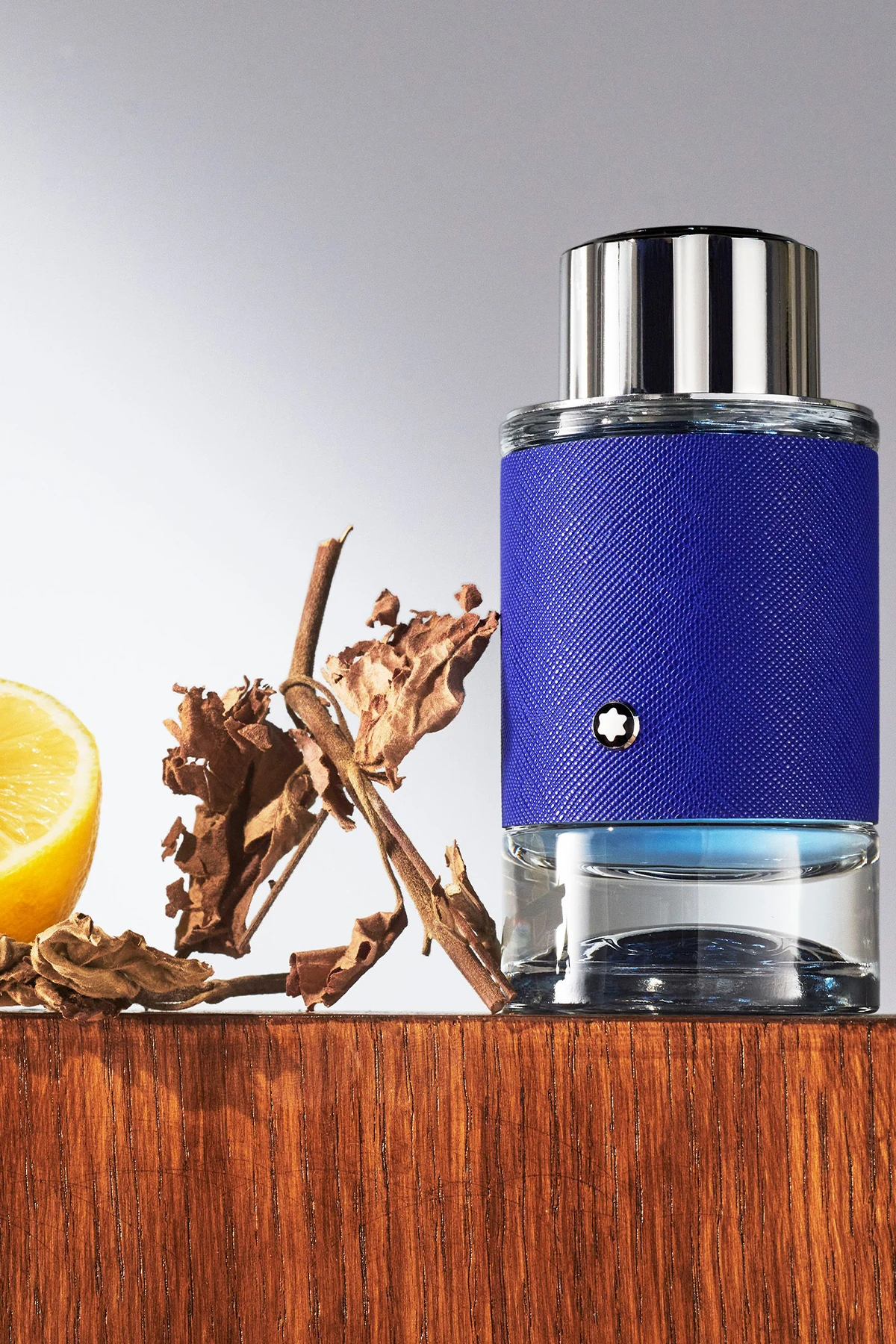 Montblanc Explorer Ultra Blue EDP Erkek Parfüm - 60 ml