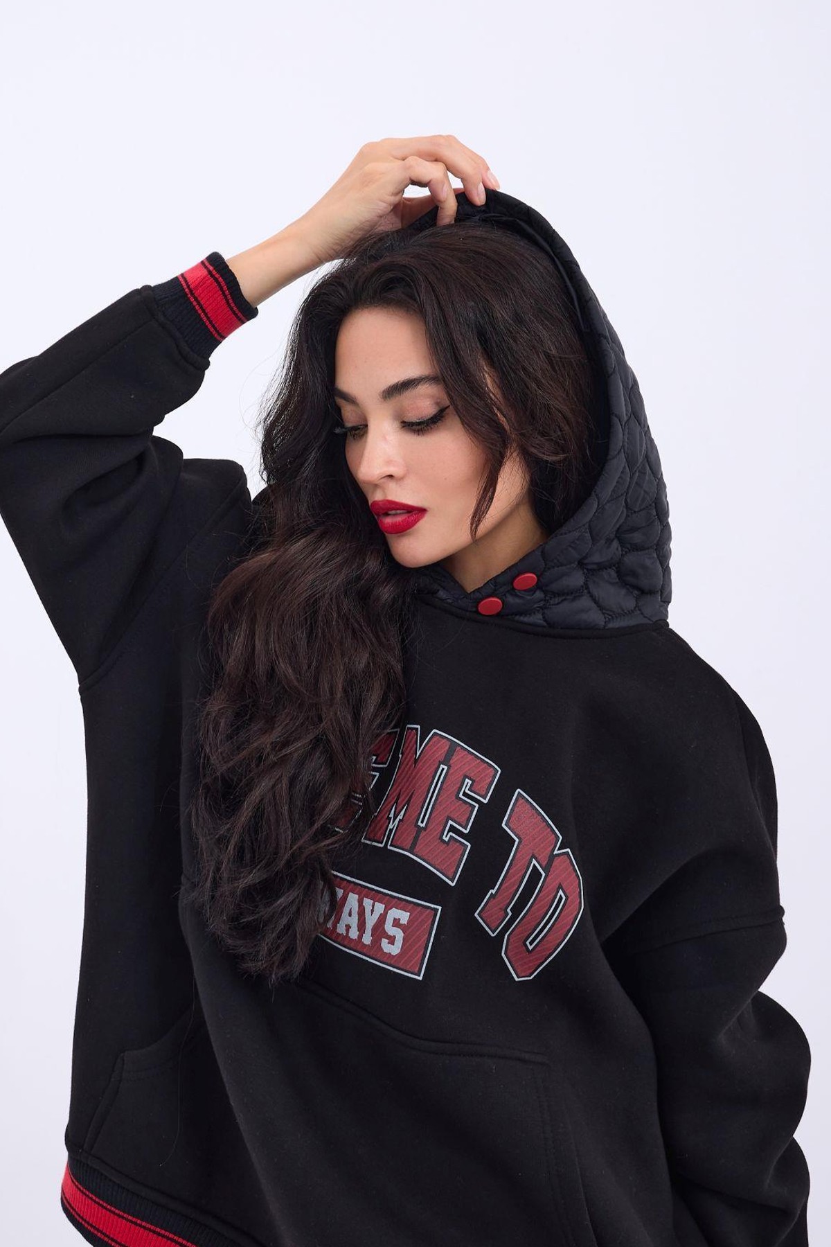 Kapüşonlu Kadın Hoodie Sweatshirt 3 İplik Şardonlu Kumaş Baskı Detaylı