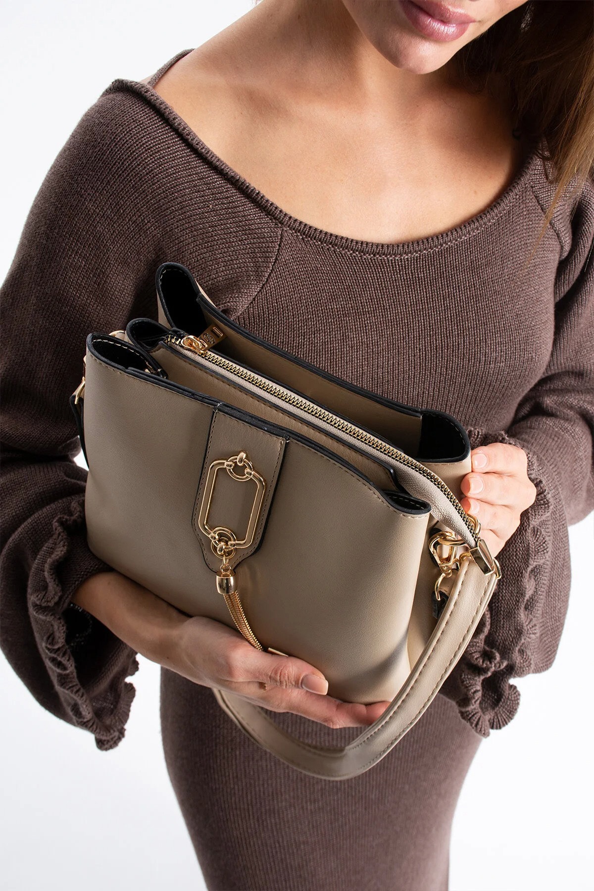 Gold Detaylı 3 Bölmeli Omuz ve Çapraz Kadın Çanta