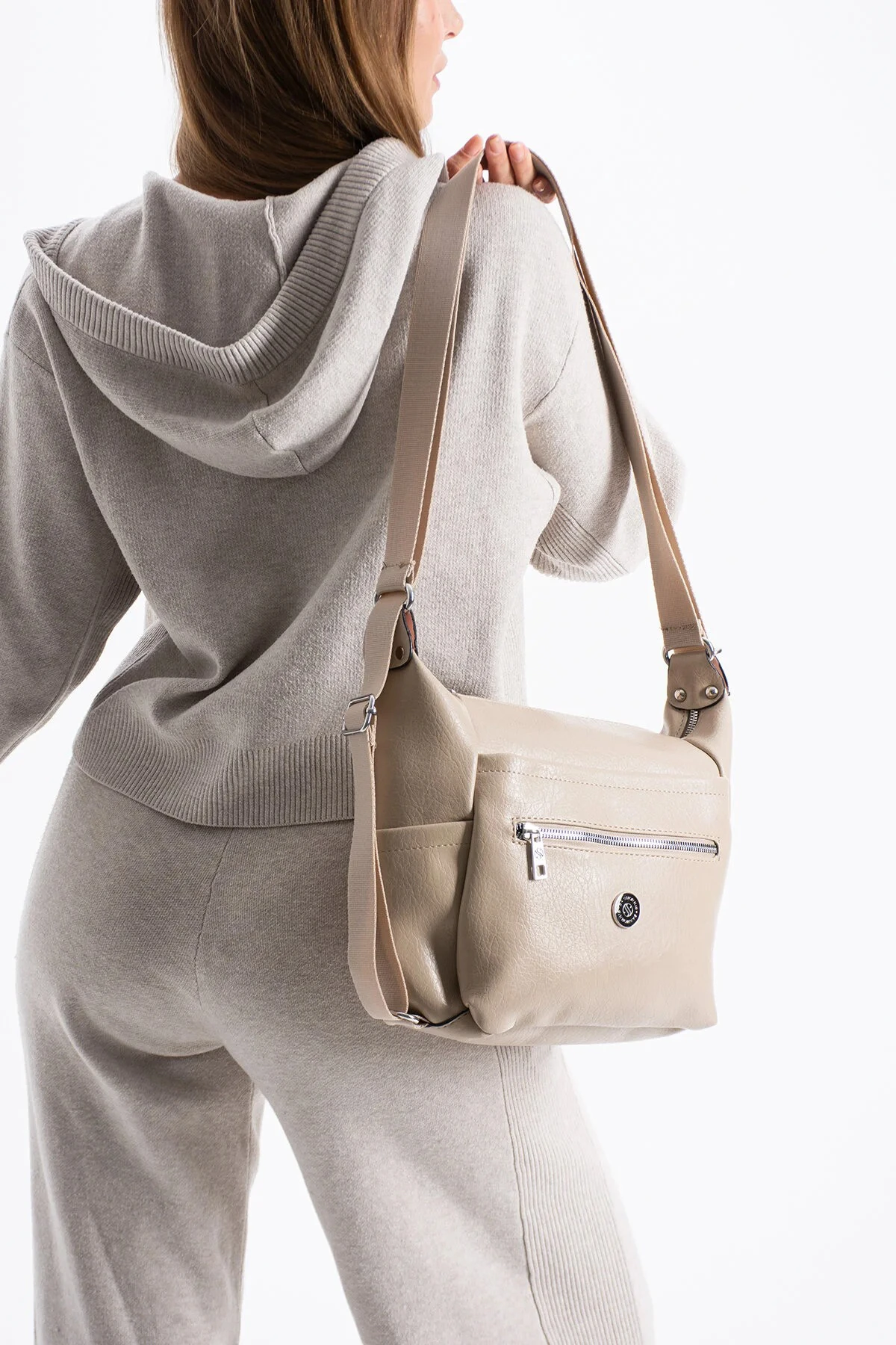 Kadın 4 Bölmeli Suni Yumuşak Deri Omuz ve Sırt Çantası - Kum Mat