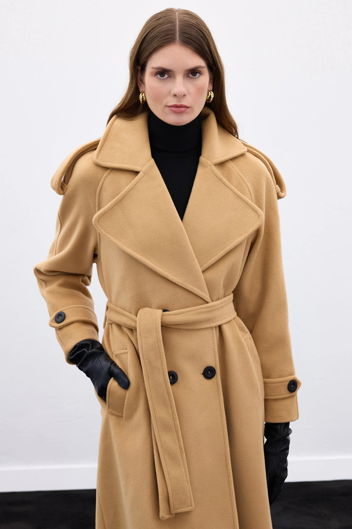 Apolet Detaylı Geniş Yaka Uzun Kadın Kaban - Верблюд