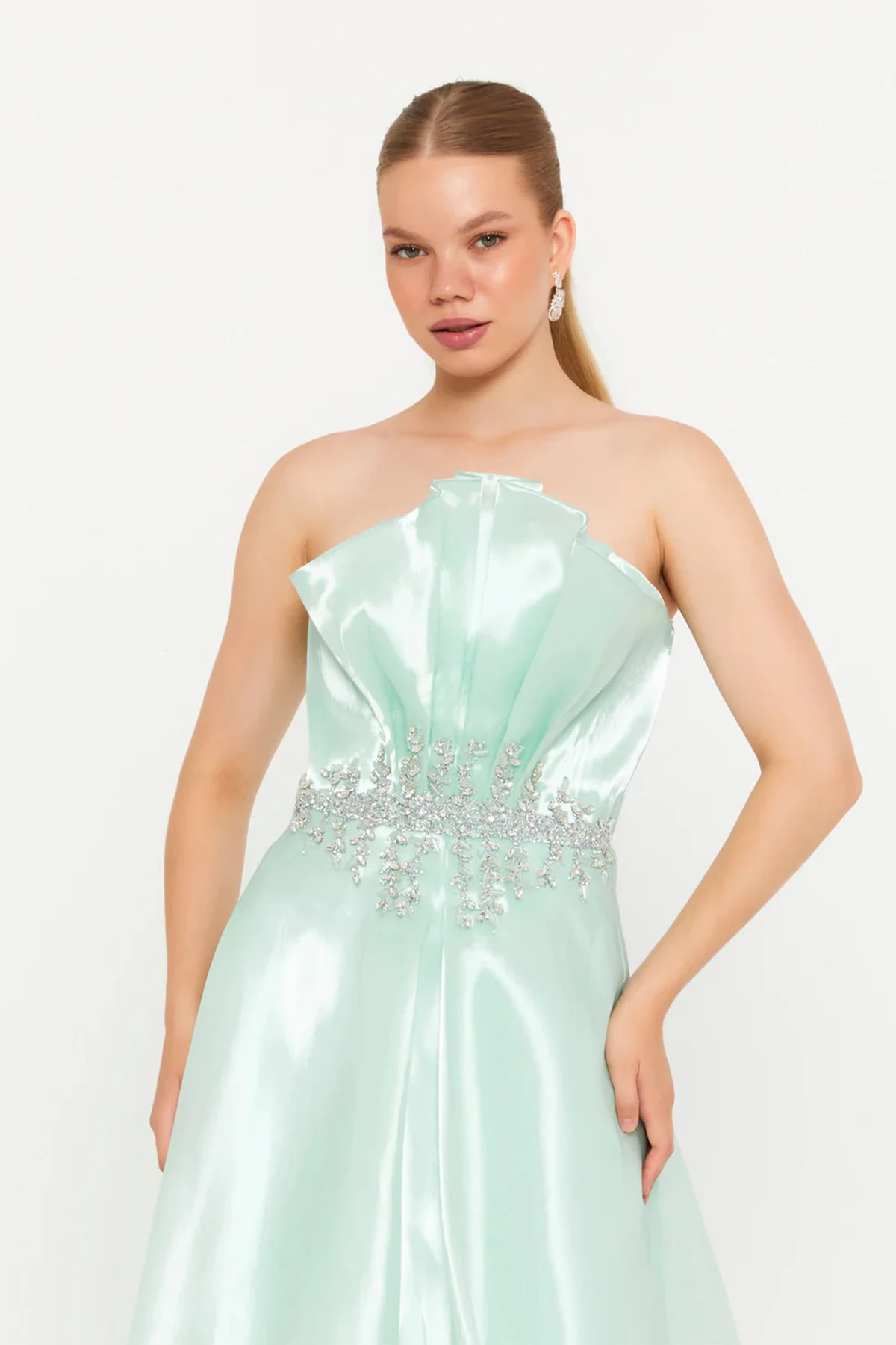 Straplez Uzun Tül A Kesim Abiye Balo Elbisesi - Nane