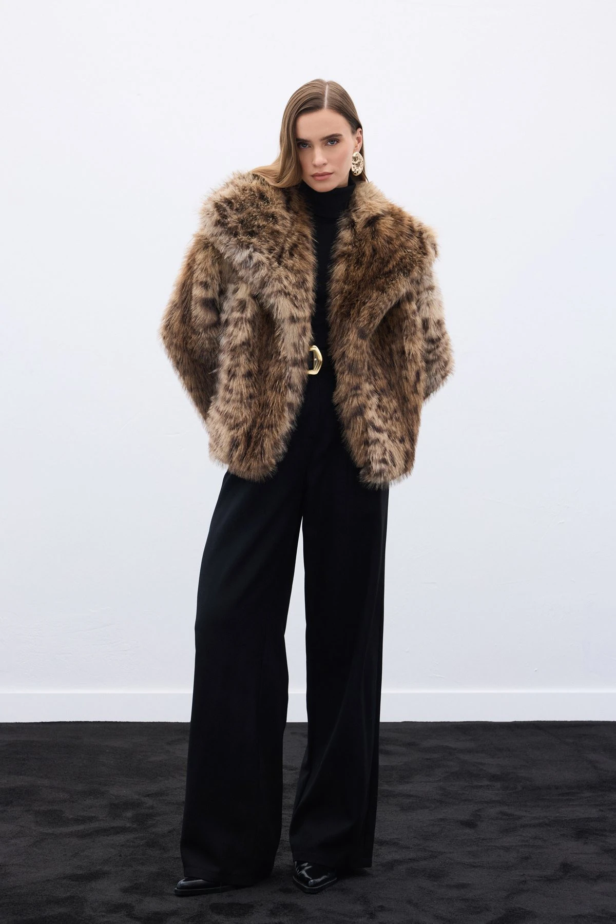 Geniş Yaka Leopar Desenli Kadın Kürk