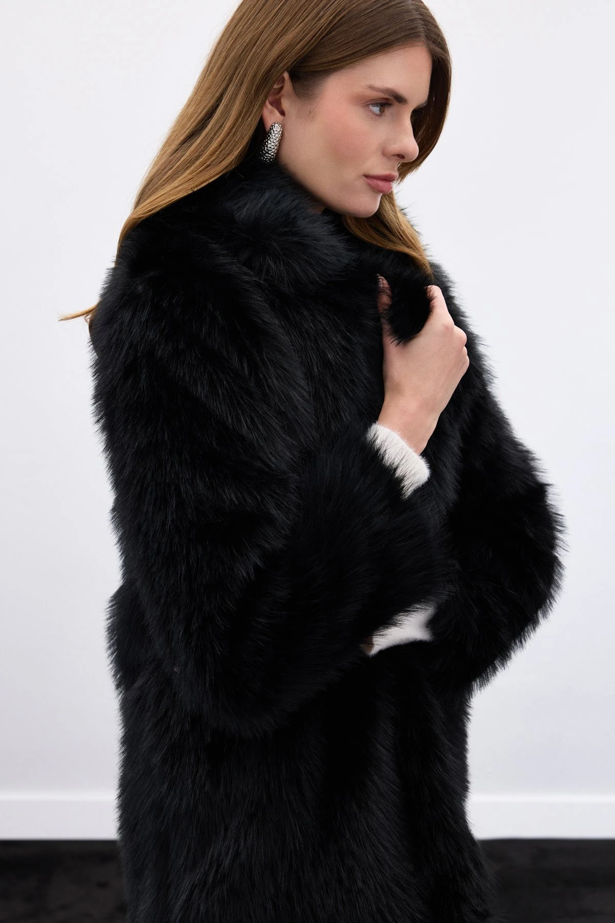 Çıt Çıt Detaylı Siyah Kadın Kürk