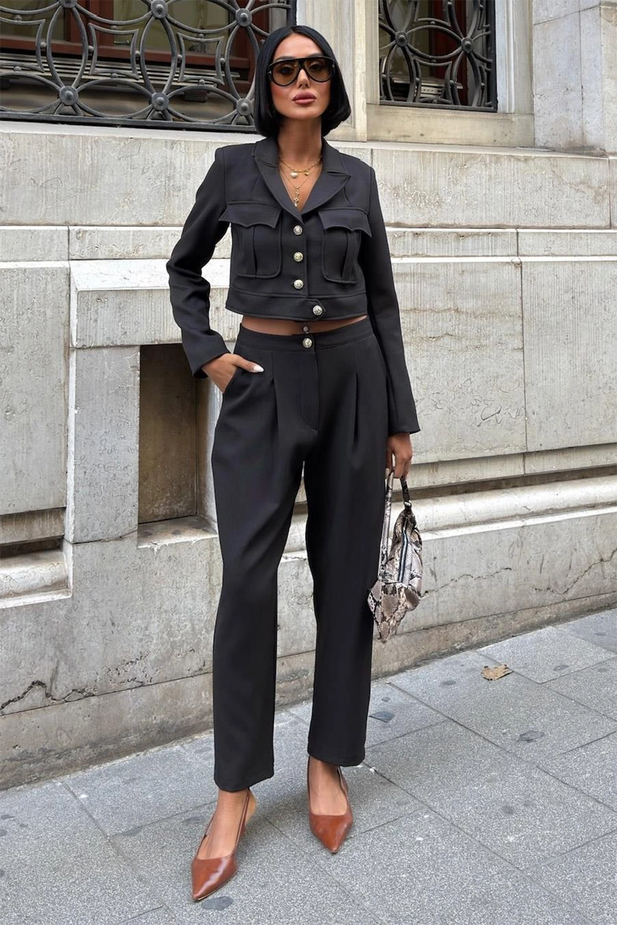 Crop Ceket ve Vintage Düğmeli Premium Kadın Takım