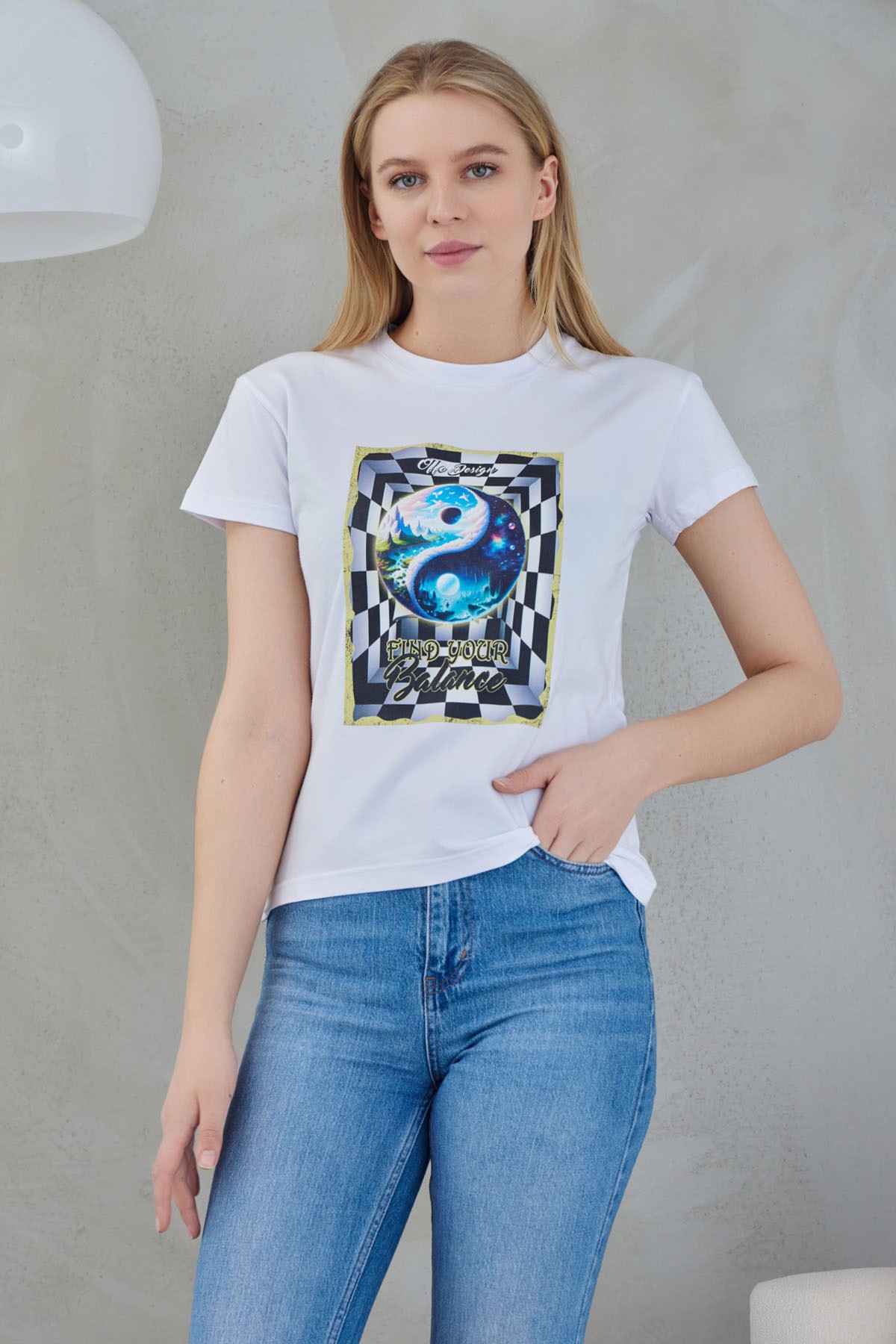 Kadın T-Shirt Yin Yang Find Your Balance Baskılı - Белый