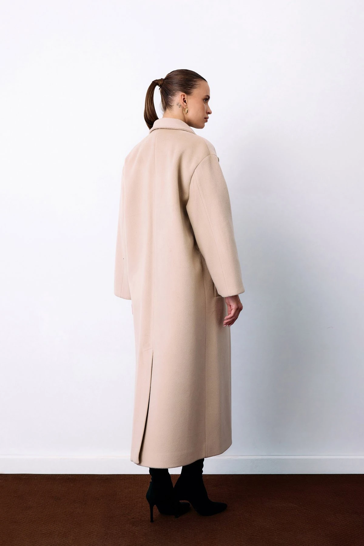 Bej Kruvaze Uzun Kadın Kaban