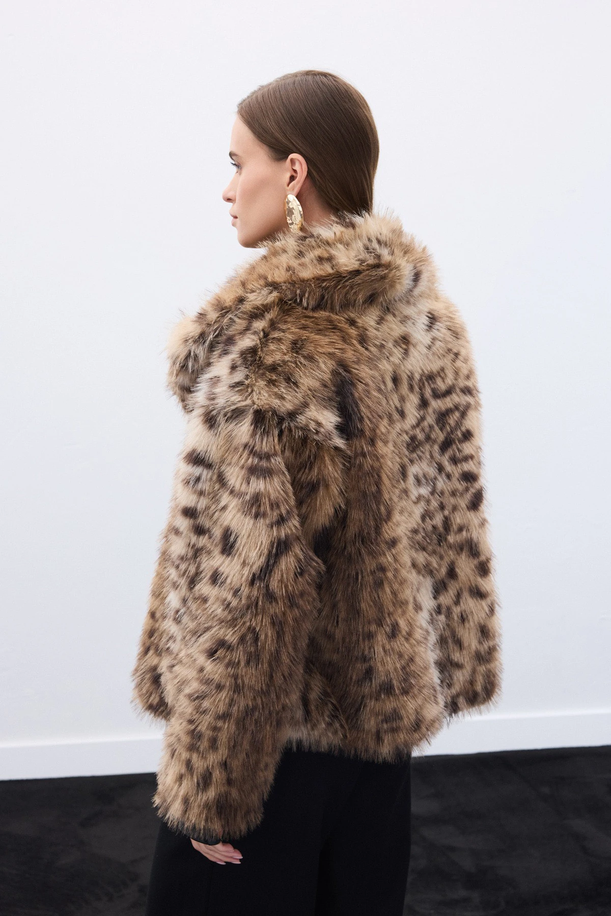 Geniş Yaka Leopar Desenli Kadın Kürk