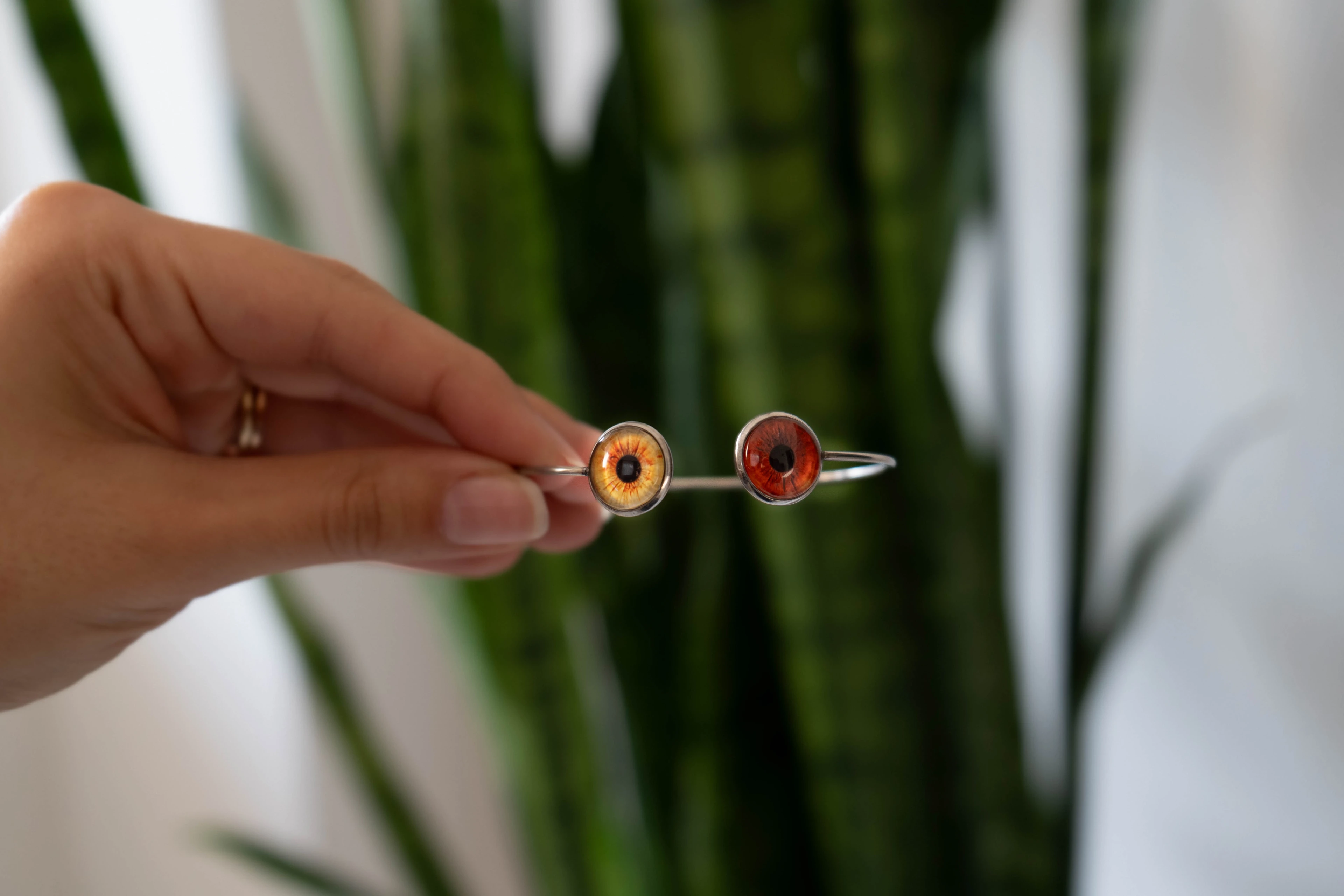 El Boyaması Çift İris Kelepçe Bileklik