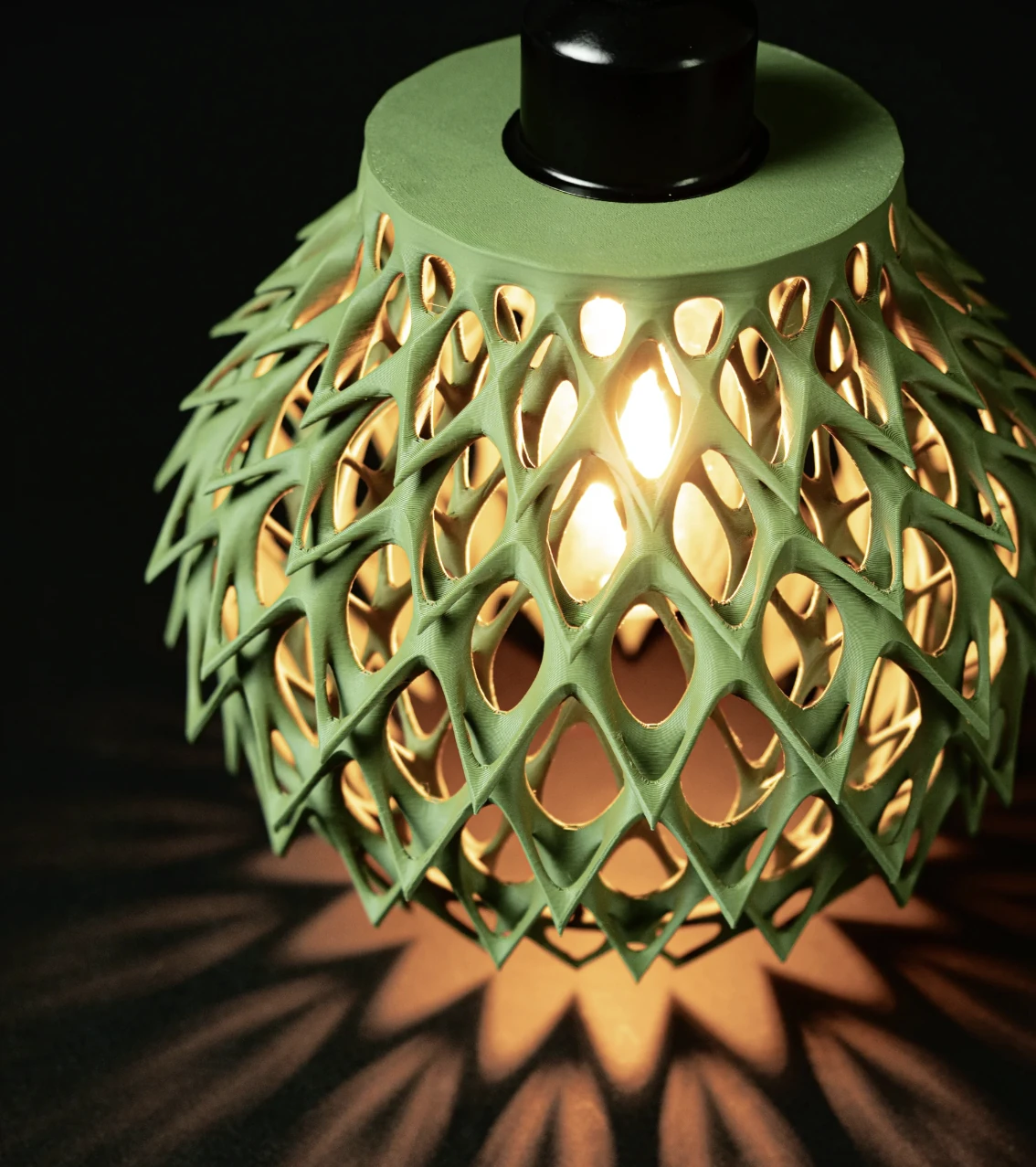 Invader Sarkıt Aydınlatma 02 – Modern Avize