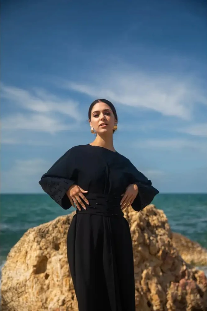 Siyah Abaya (Mevsimlik Kalın Kumaş) - Kışlık Abaya