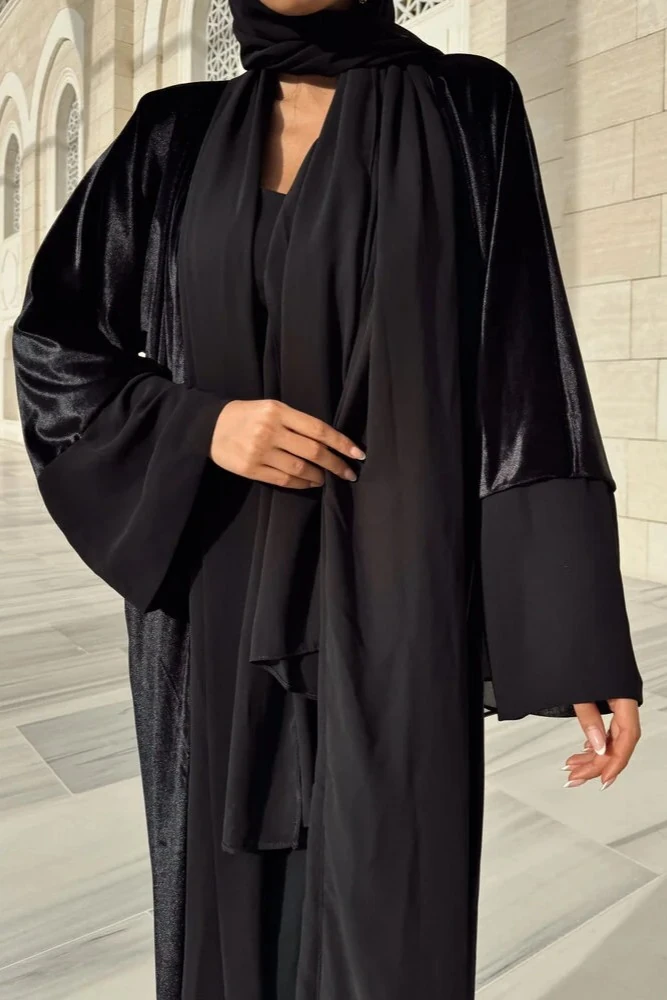 Siyah Kadife Abaya