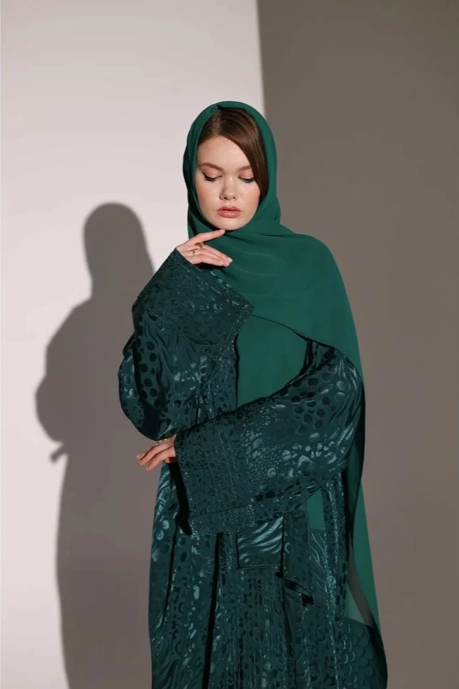 Zümrüt Yeşili Desenli Abaya ve Şal Takımı