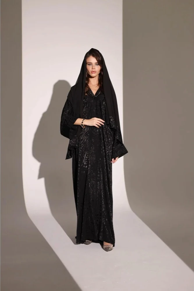 Jessica Krep Dokulu Siyah Abaya