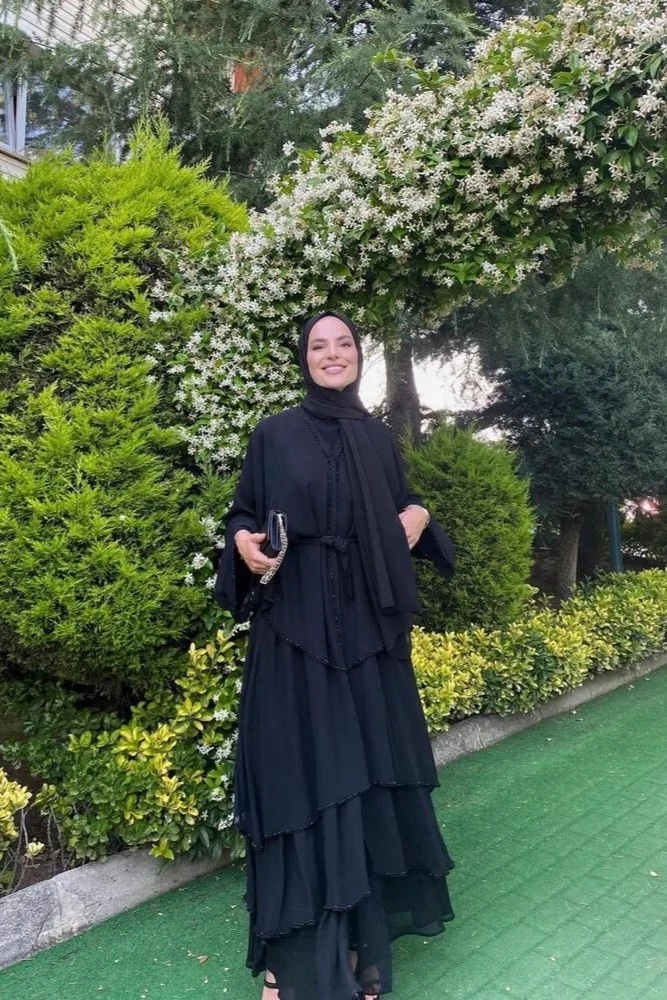 Siyah Kat Kat El İşlemeli Şık Abaya