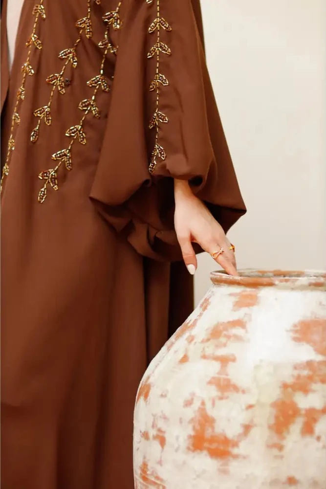 Kahve Tonları El İşlemeli Abaya