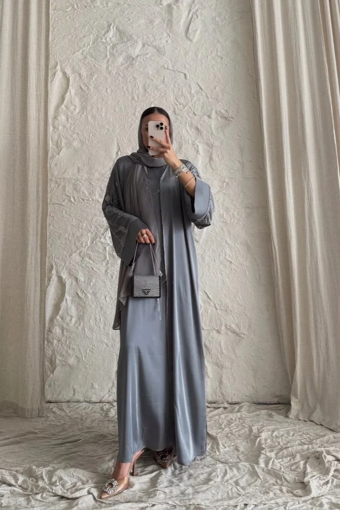 El İşlemeli İpek Abaya, İç Elbise ve Şal Takımı