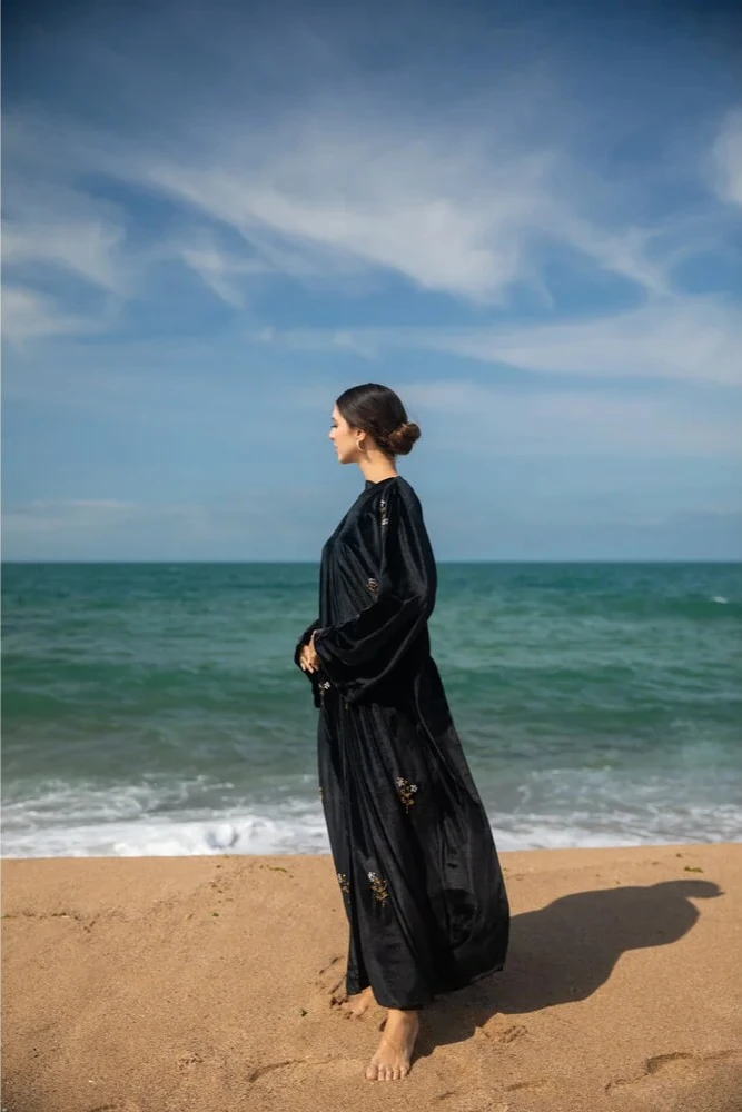 Lüks Kadife El İşlemeli Abaya - Mevsimlik, Standart Beden