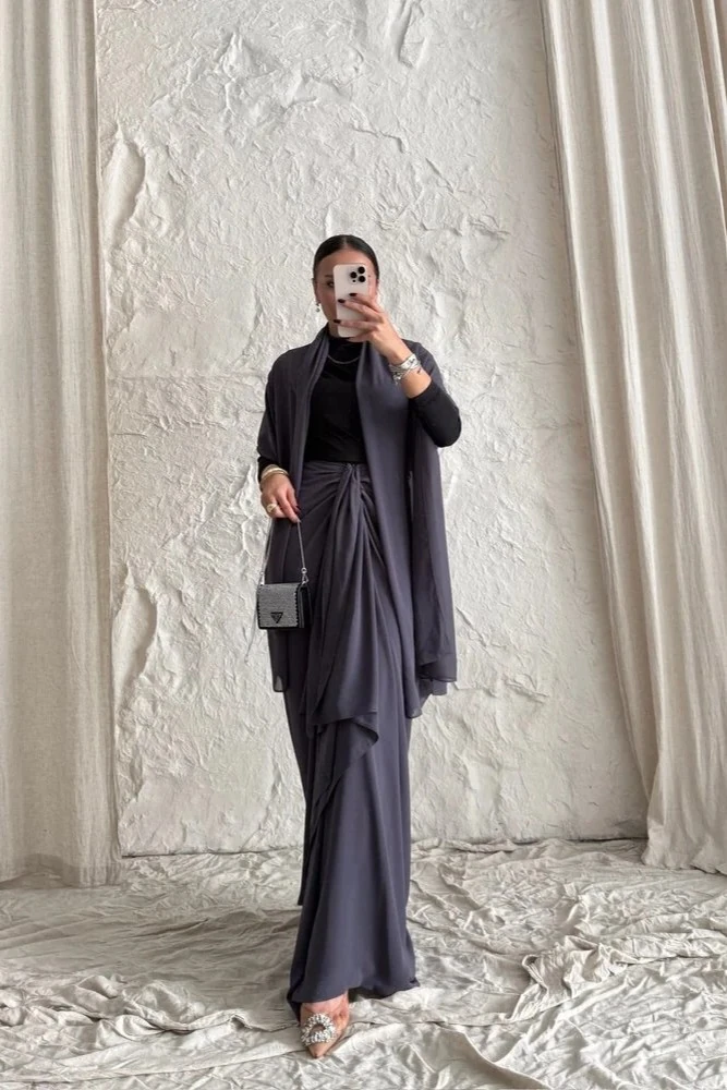 Siyah Omuz Şallı Drape Detaylı Etek Takım (2 Parça)