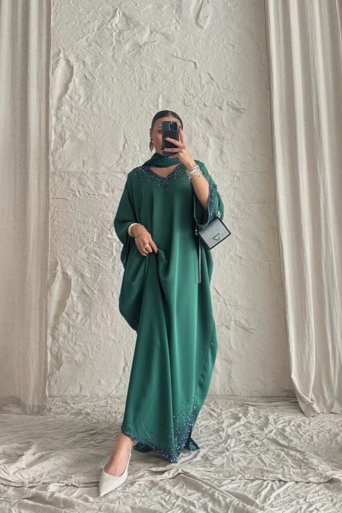 Zümrüt Yeşili El İşlemeli Kaftan Abaya Takımı