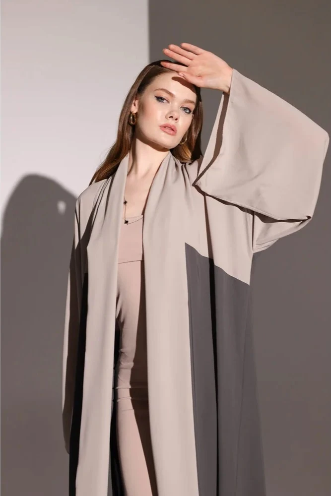 Kontrast Detaylı İki Renkli Abaya