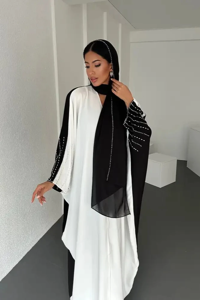 Siyah & Beyaz Abaya (Mevsimlik)