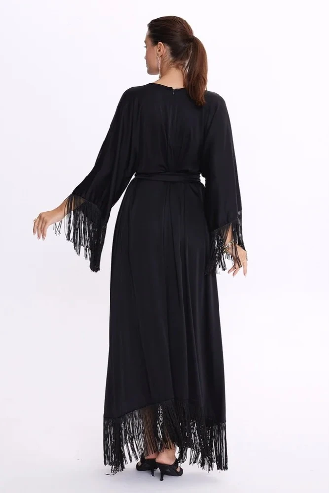 Siyah İpek Kumaş Kemerli Elbise