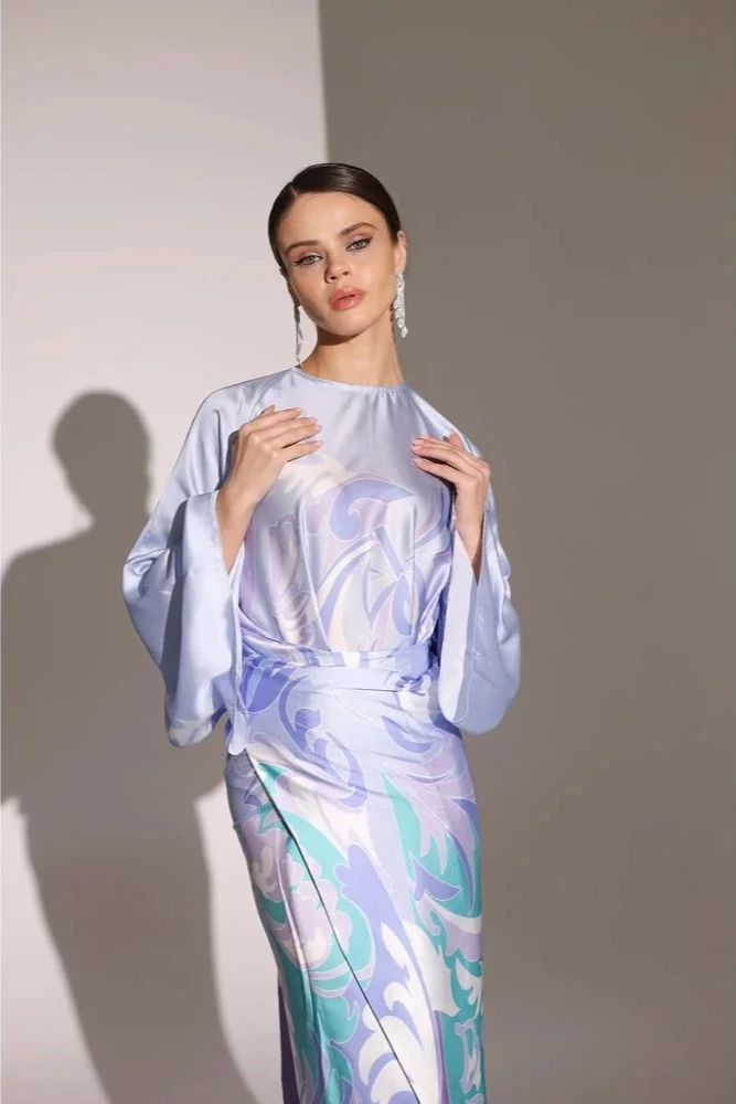 Lila Desenli Eteği 3 Şekilli İpek Elbise