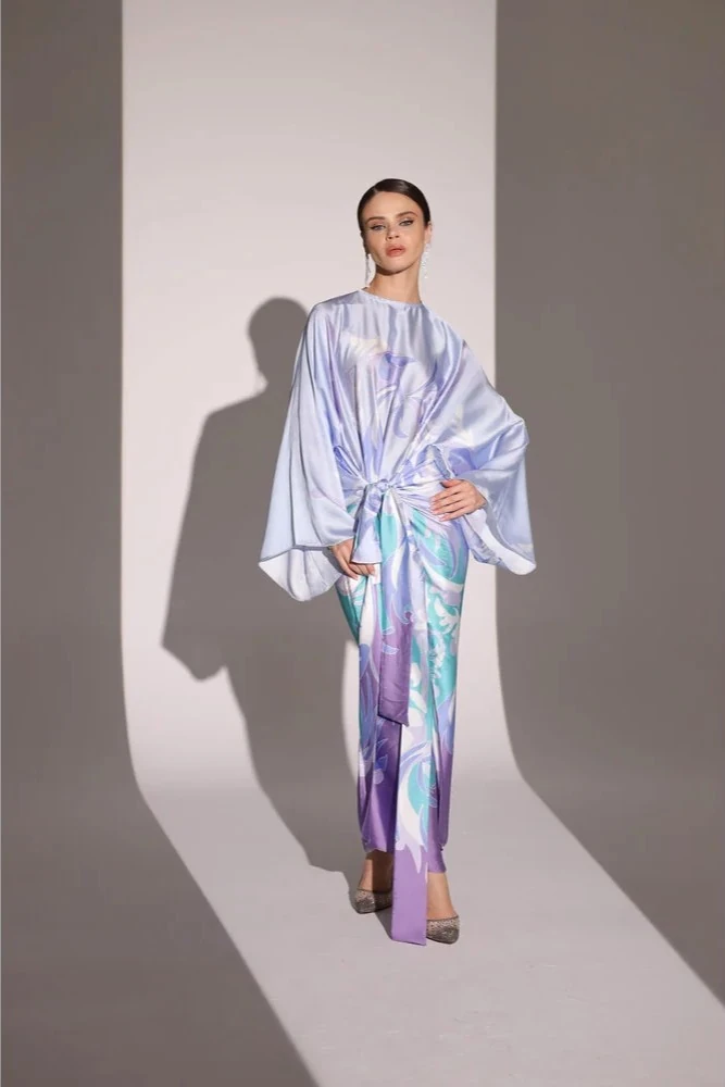 Lila Desenli Eteği 3 Şekilli İpek Elbise