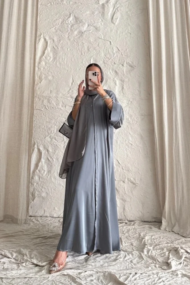 El İşlemeli İpek Abaya, İç Elbise ve Şal Takımı