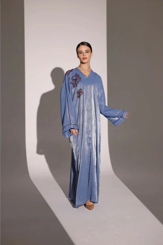 Parlak El İşlemeli Nakış Detaylı Abaya ve Şal Takımı