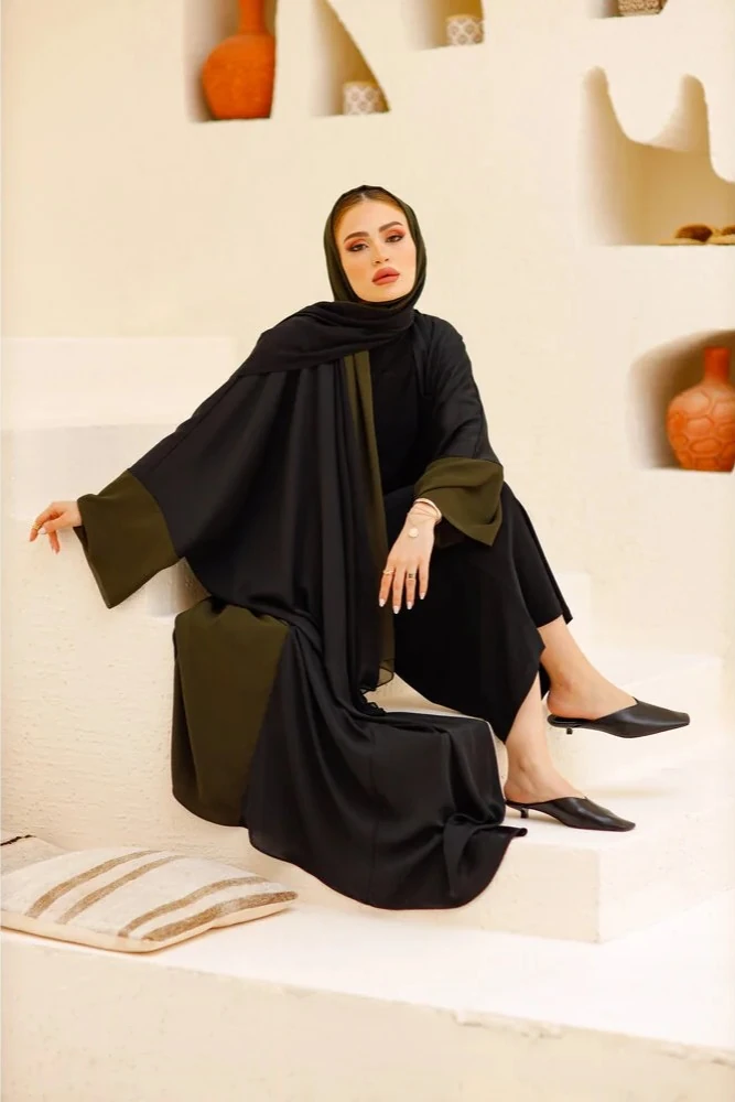 Yeşil Detaylı Yarasa Kollu Abaya