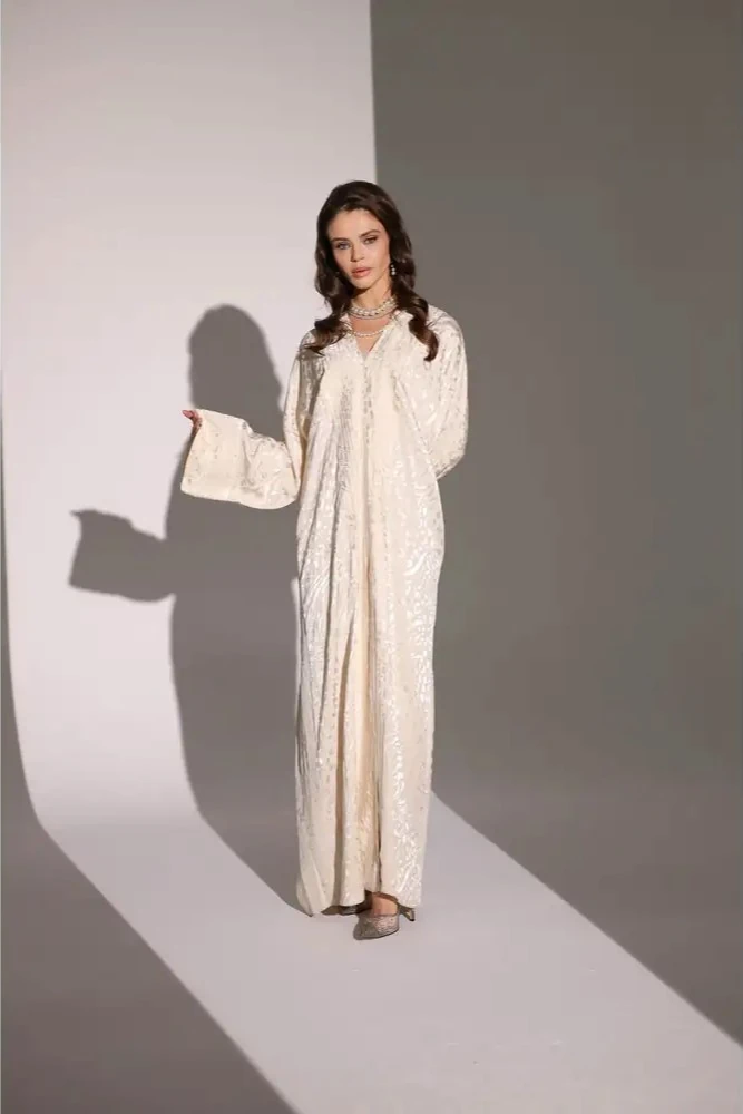 Krem Rengi Parlak Desenli Abaya Takımı