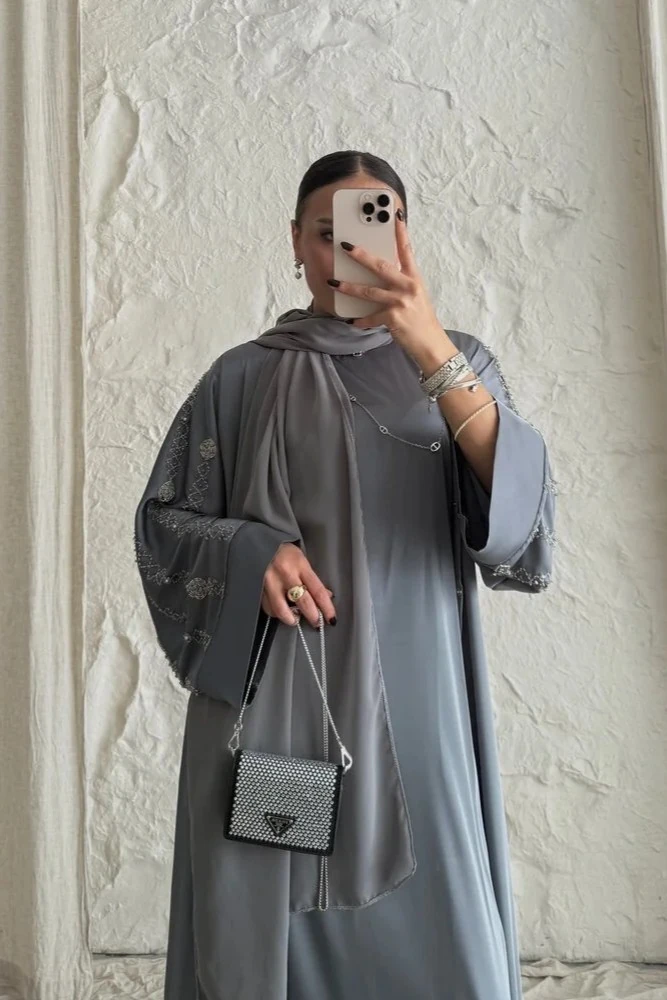 El İşlemeli İpek Abaya, İç Elbise ve Şal Takımı