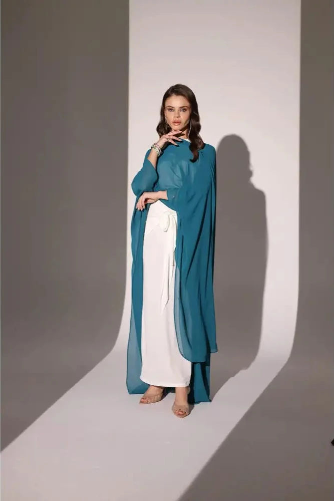 3 Şekilli Pelerinli Abaya