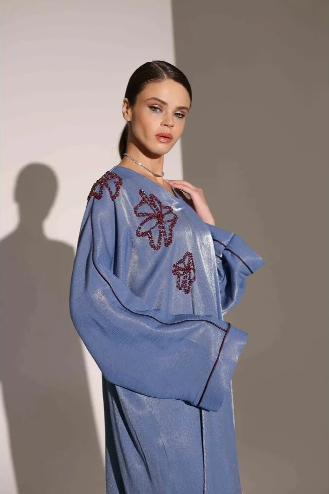 Parlak El İşlemeli Nakış Detaylı Abaya ve Şal Takımı