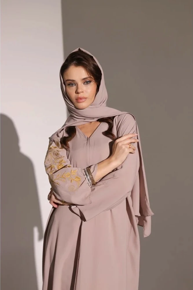 Vizon Rengi Altın İplik Nakışlı Abaya